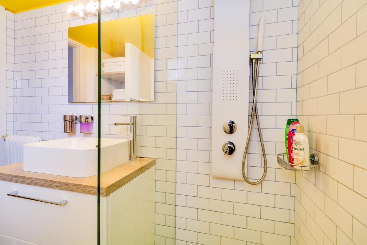 Spacious Central Flat☆3Min To Metro☆Ac|Netflix|Pc Athen Eksteriør billede