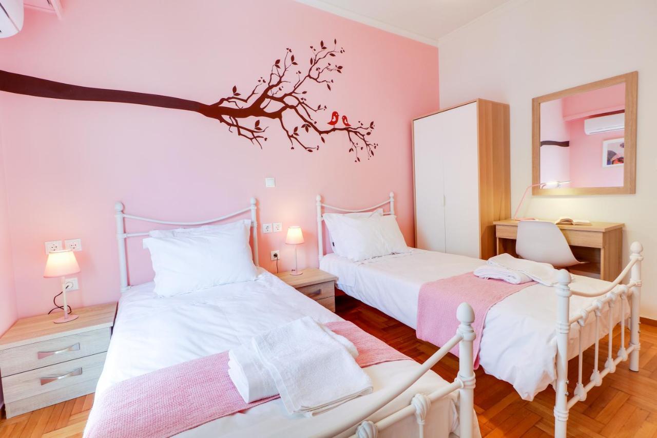 Spacious Central Flat☆3Min To Metro☆Ac|Netflix|Pc Athen Eksteriør billede